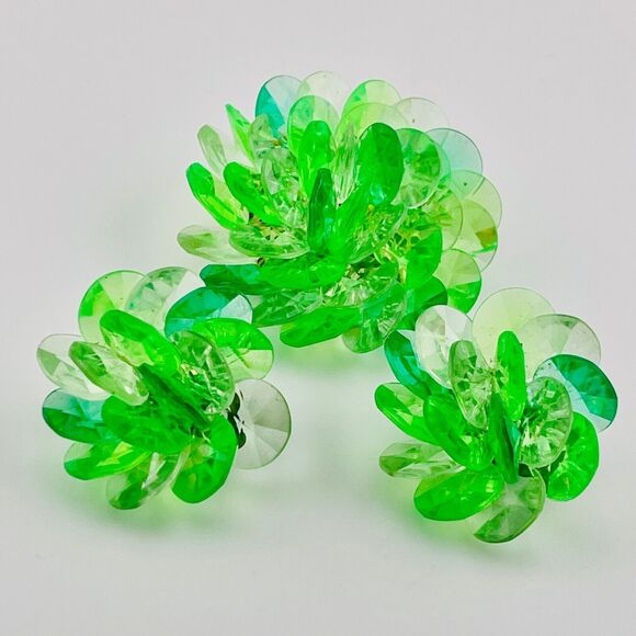 Jewelry - West German Green Brooch & Clip On Earrings 3 Piece Set Retro MCM Plastic Swirl